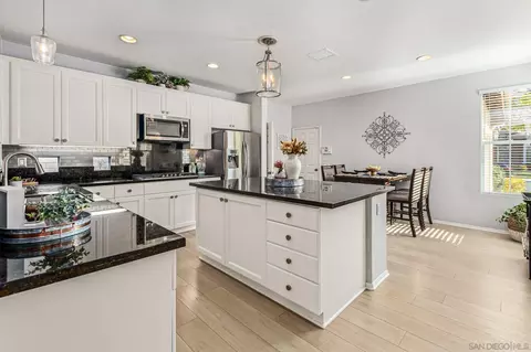 Kitchen - 2407 Douglaston Gln, Escondido, CA 92026 photo 2 of 3