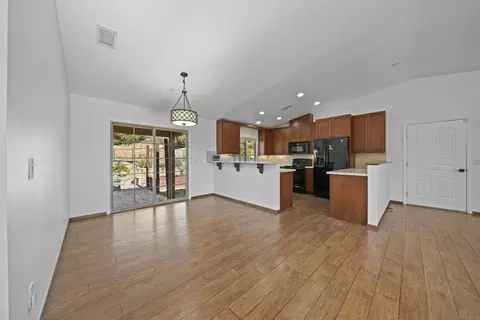 Living - 20872 Deerhorn Valley Rd, Jamul, CA 91935 photo 6 of 8