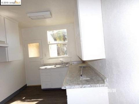 737 1st St, Rodeo, CA 94572 photo 2