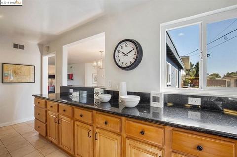 1308 Hopkins St, Berkeley, CA 94702 photo 12