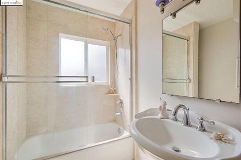 1308 Hopkins St, Berkeley, CA 94702 photo 18