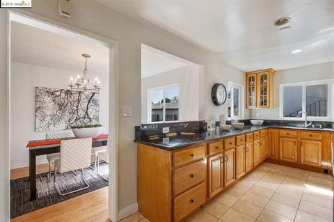 1308 Hopkins St, Berkeley, CA 94702 photo 9