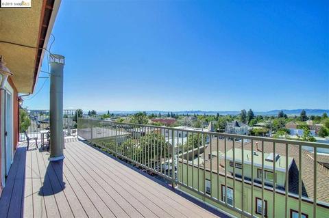 1444 Walnut St, Berkeley, CA 94709 photo 4