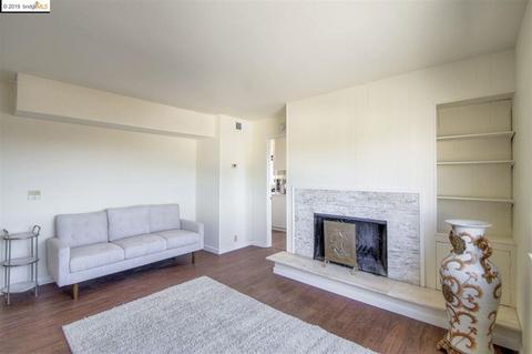 1444 Walnut St, Berkeley, CA 94709 photo 11