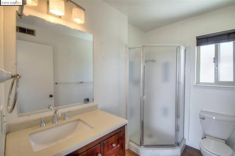 1444 Walnut St, Berkeley, CA 94709 photo 23