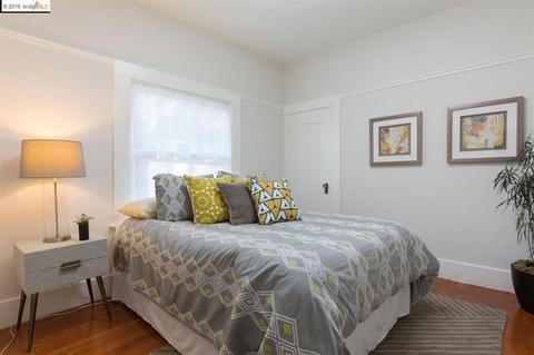 2447 Carleton St, Berkeley, CA 94704 photo 8
