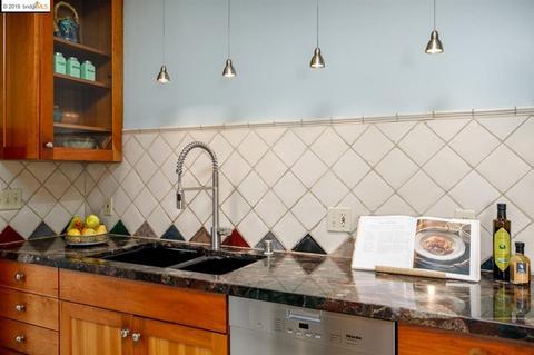 3031 Fulton St, Berkeley, CA 94705 photo 14