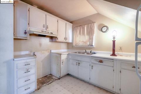 1017 Linden St, Oakland, CA 94607 photo 12
