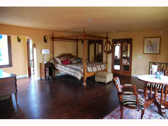 Undisclosed, La Jolla, CA 92037 photo 18