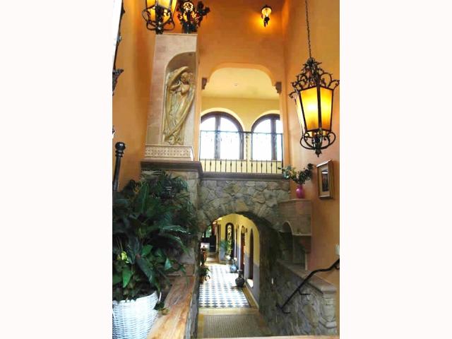 Undisclosed, La Jolla, CA 92037 photo 5