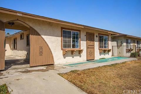 560 W Shamrock St, Rialto, CA 92376 photo 17