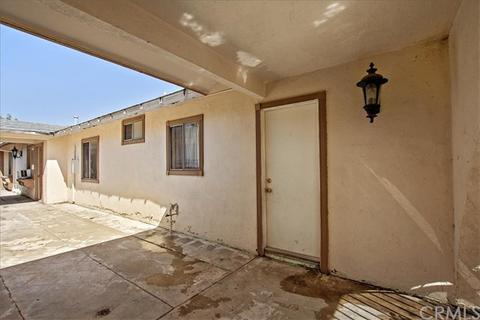 560 W Shamrock St, Rialto, CA 92376 photo 12