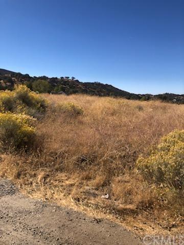22133 Vargas, Tehachapi, CA 93561 photo 2