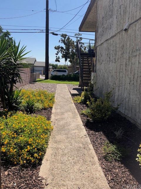 8026 Juniper Ave, Fontana, CA 92336 photo 3