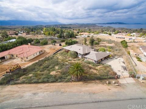 20841 Lakeridge, Perris, CA 92570 photo 2