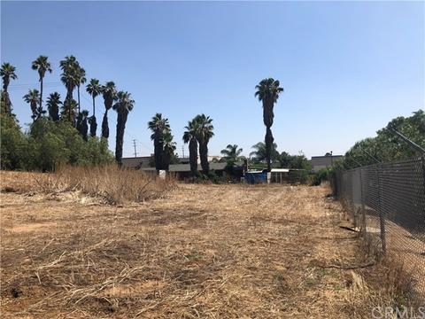 12890 La Cadena Dr, Colton, CA 92324 photo 8