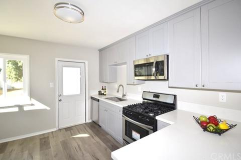 7013 Natick Ave, Van Nuys, CA 91405 photo 2