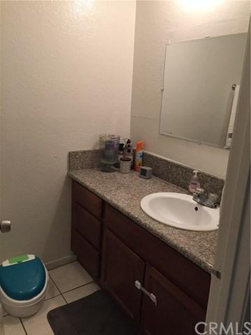 228 E Wilson St, Rialto, CA 92376 photo 24