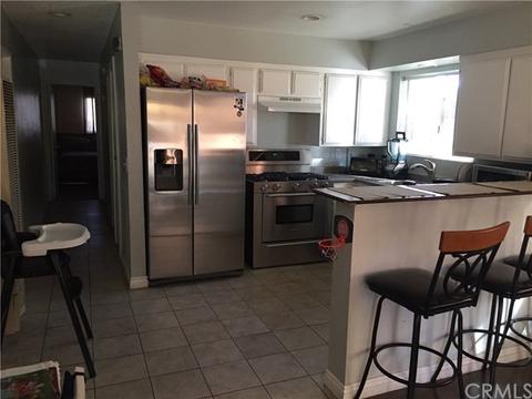 228 E Wilson St, Rialto, CA 92376 photo 8