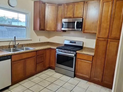 517 5th St, Modesto, CA 95351 photo 5