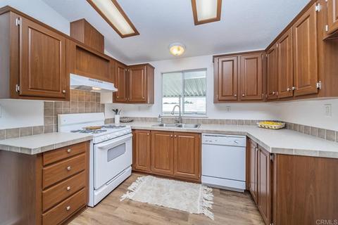160 Horizon Ln, Oceanside, CA 92056 photo 9