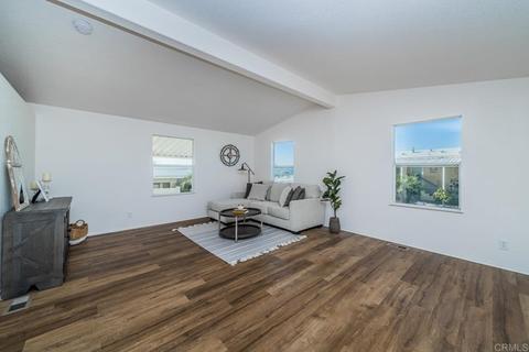 160 Horizon Ln, Oceanside, CA 92056 photo 3