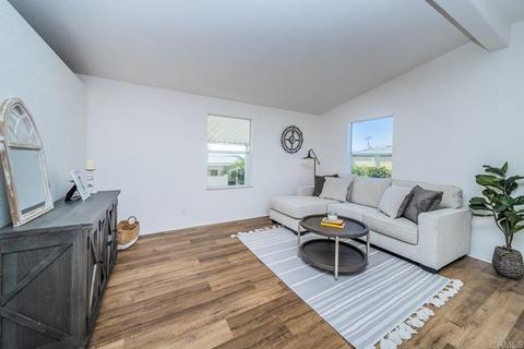 160 Horizon Ln, Oceanside, CA 92056 photo 4