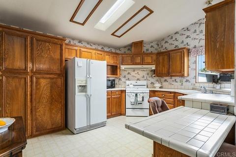 3470 Don Ortega Dr, Carlsbad, CA 92010 photo 8