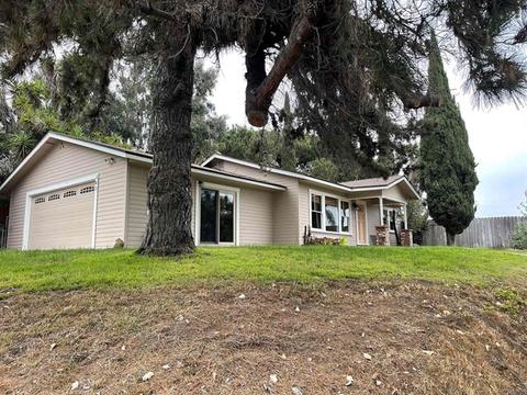 141 Brass Ln, Vista, CA 92083 photo 1