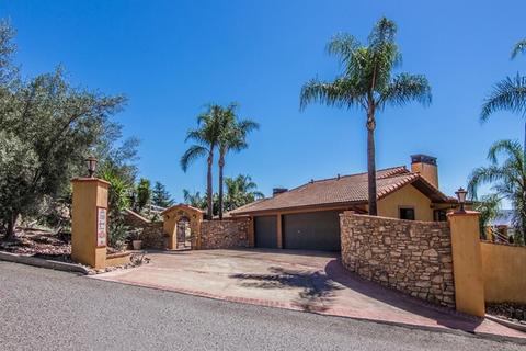 2920 Summit Dr, Escondido, CA 92025 photo 1