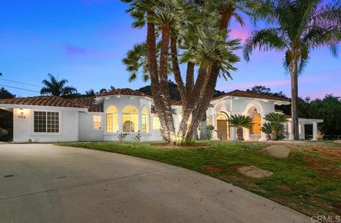702 Hardell Ln, Vista, CA 92084 photo 1