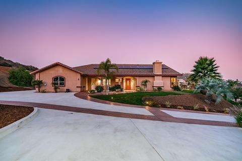 3642 Emma Rd, Vista, CA 92084 photo 1