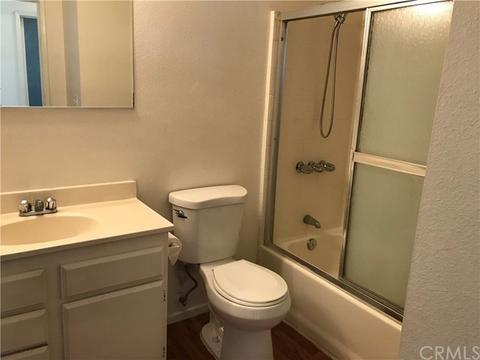 8026 Comolette St, Downey, CA 90242 photo 21