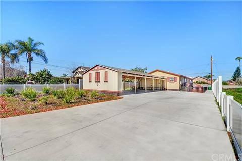 1247 E St, Corona, CA 92882 photo 1