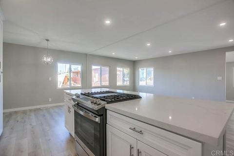 185 Horizon, Oceanside, CA 92056 photo 2