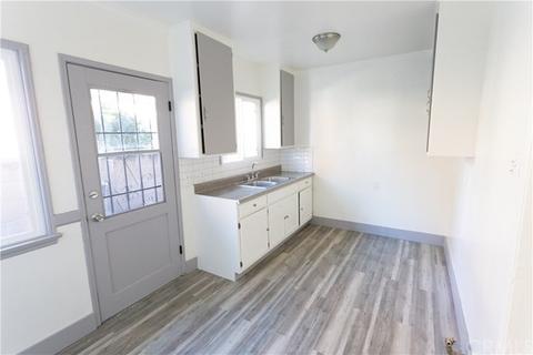 110 E Scott St, Long Beach, CA 90805 photo 4