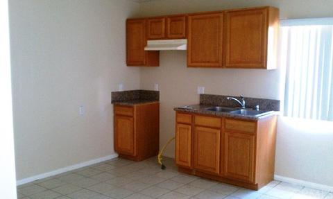 1438 E 14th St, Long Beach, CA 90813 photo 2
