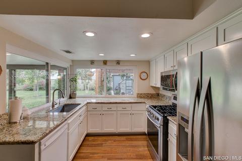 4700 Circle Lazy J Rd, Riverside, CA 92501 photo 4