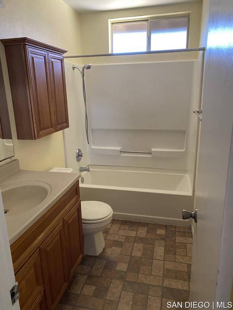 3940 Sherbourne Dr, Oceanside, CA 92056 photo 9