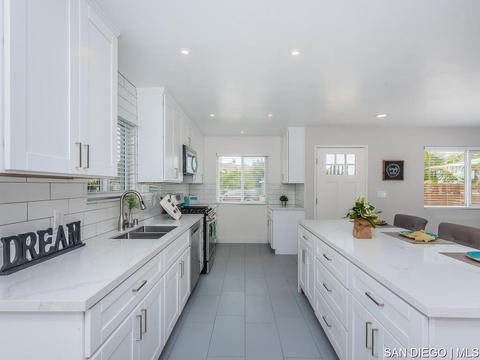 736 Snapdragon St, Encinitas, CA 92024 photo 5