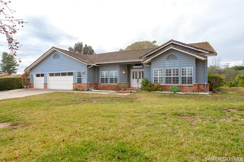 619 Elm Tree Ln, Fallbrook, CA 92028 photo 1