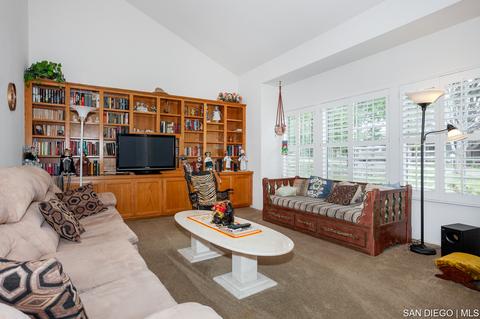 619 Elm Tree Ln, Fallbrook, CA 92028 photo 9