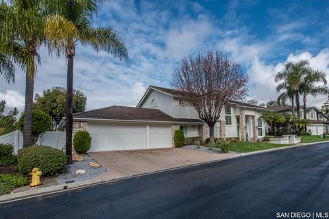 1549 Greenridge Dr, Vista, CA 92081 photo 2