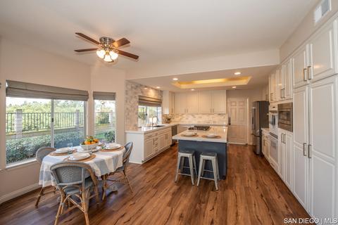 1549 Greenridge Dr, Vista, CA 92081 photo 14
