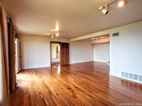 4349 Valle Dr, La Mesa, CA 91941 photo 20