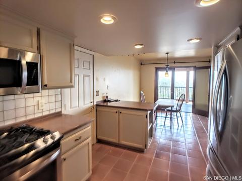4349 Valle Dr, La Mesa, CA 91941 photo 4