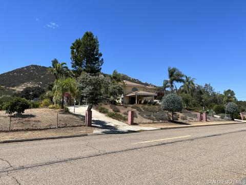 25984 Mesa Rock Rd, Escondido, CA 92026 photo 1