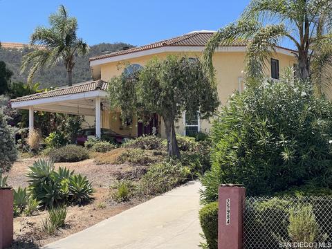 25984 Mesa Rock Rd, Escondido, CA 92026 photo 3
