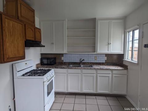 Undisclosed, Norwalk, CA 90650 photo 9