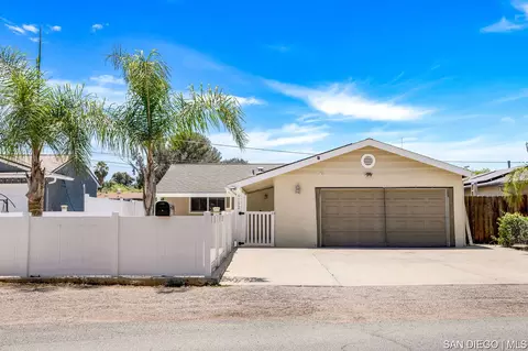 9752 Chestnut St, Lakeside, CA 92040 photo 2